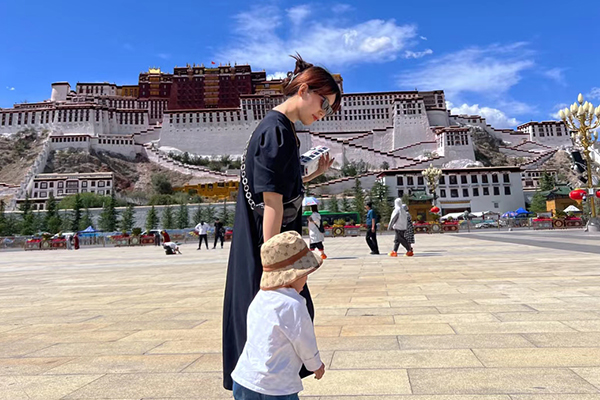 西藏报团旅游大约多少钱